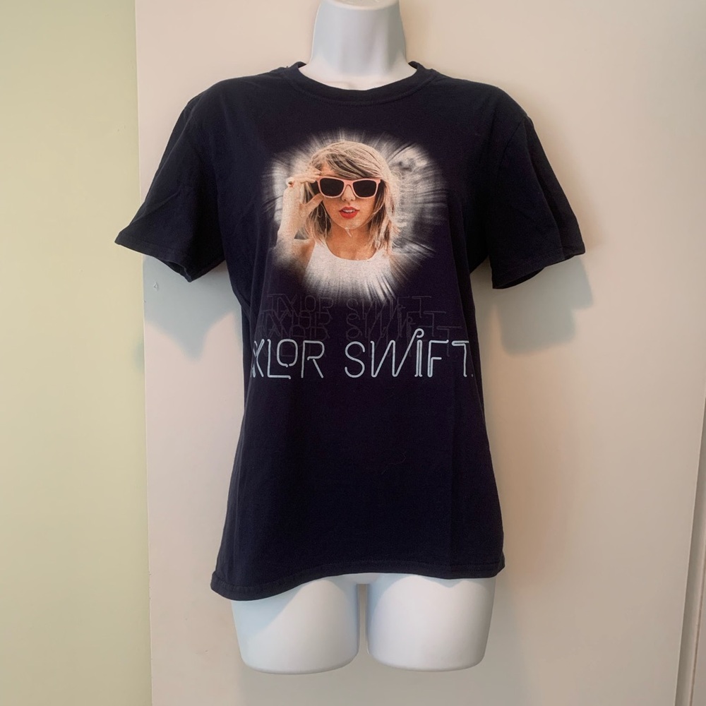 Taylor Swift 1989 Tour Blue Graphic T-Shirt - Size Medium